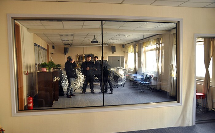 單向透視玻璃 單向透視玻璃